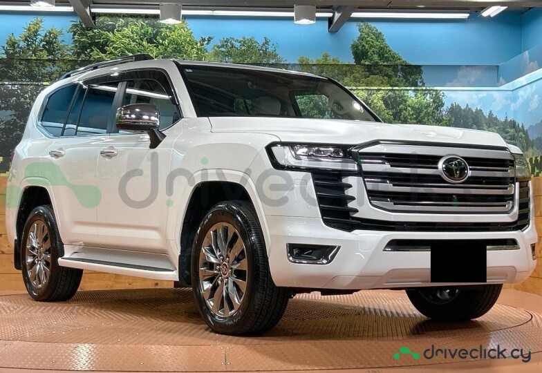 Toyota Land Cruiser 300 White