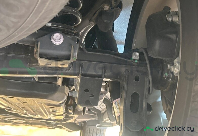 Toyota Land Cruiser 300 White
