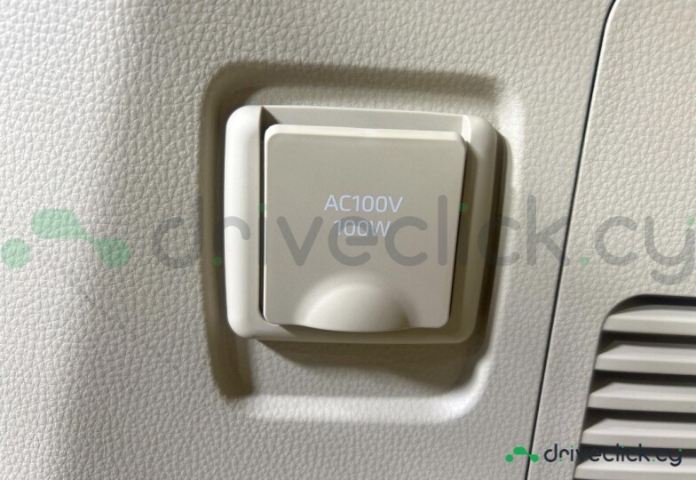Toyota Land Cruiser 300 White