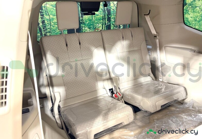 Toyota Land Cruiser 300 White