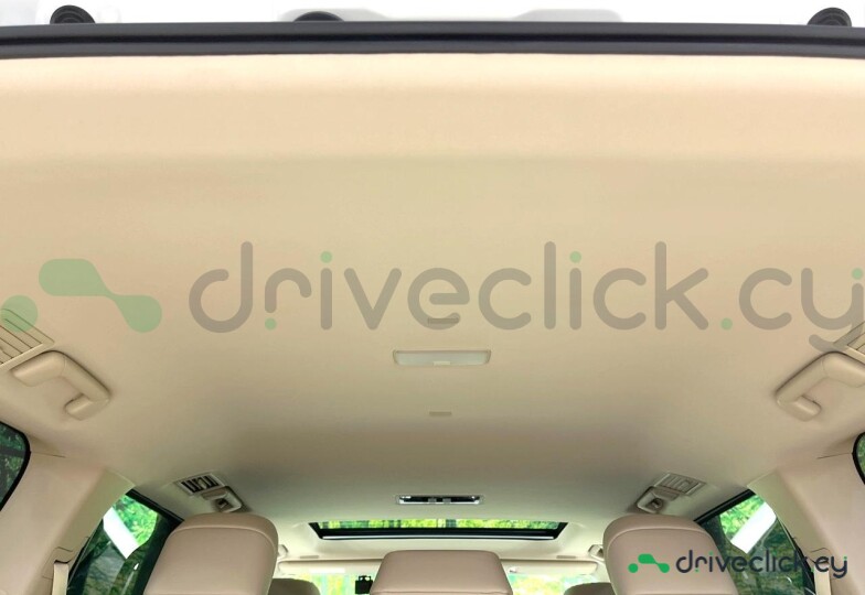 Toyota Land Cruiser 300 White