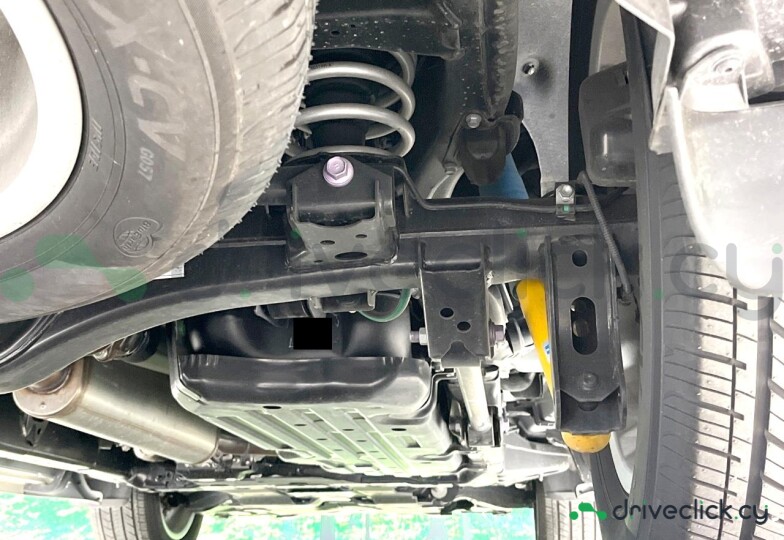 Toyota Land Cruiser 300 White