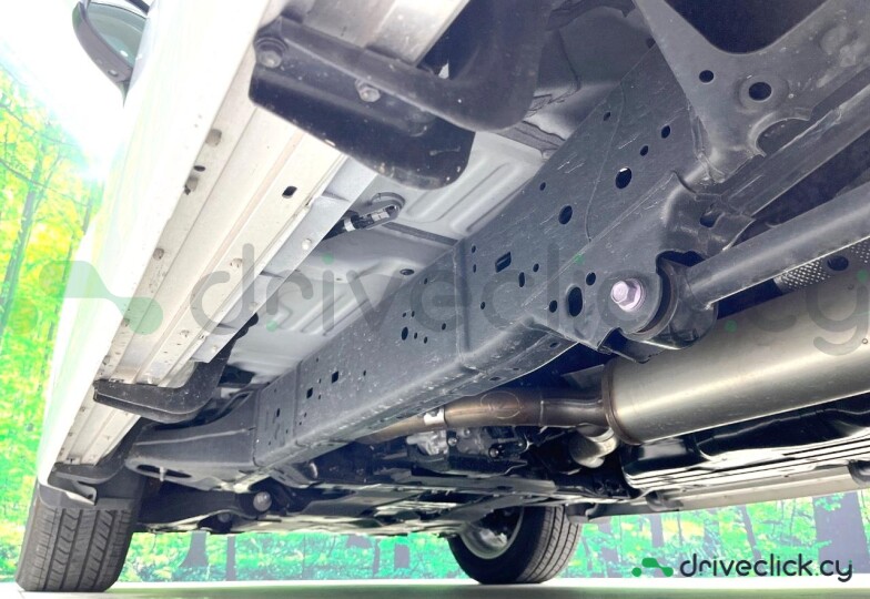 Toyota Land Cruiser 300 White