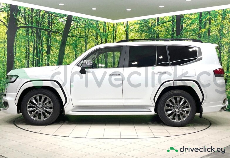 Toyota Land Cruiser 300 White