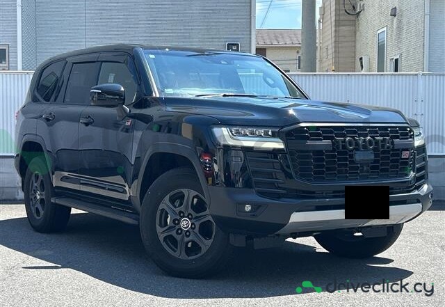 Toyota Land Cruiser 300 Black