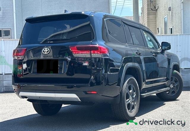 Toyota Land Cruiser 300 Black