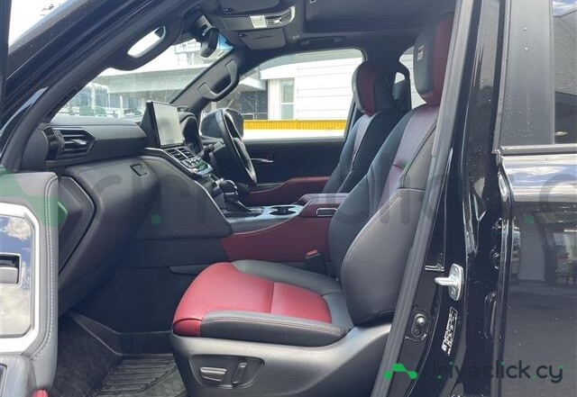 Toyota Land Cruiser 300 Black