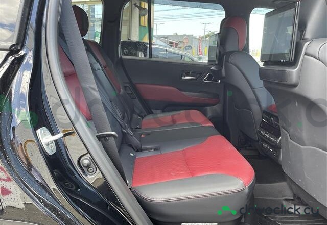 Toyota Land Cruiser 300 Black