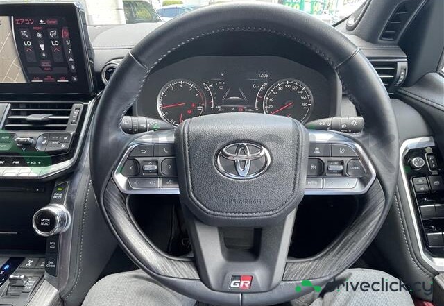 Toyota Land Cruiser 300 Black