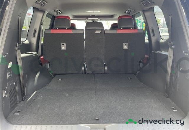 Toyota Land Cruiser 300 Black