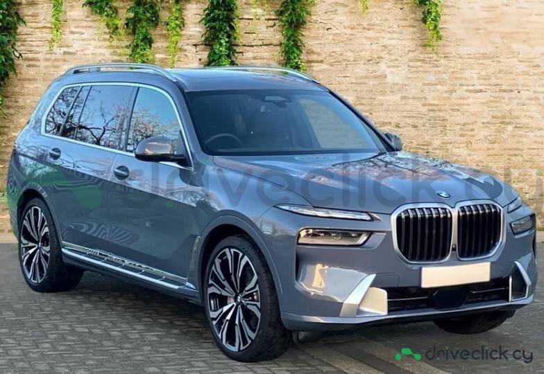 BMW X7 Серый