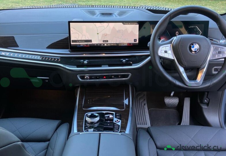 BMW X7 Серый
