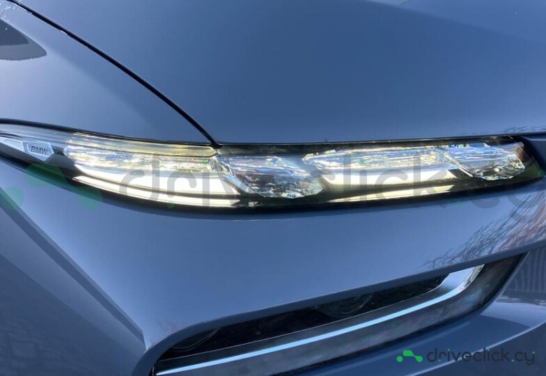 BMW X7 Серый