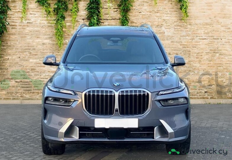 BMW X7 Серый