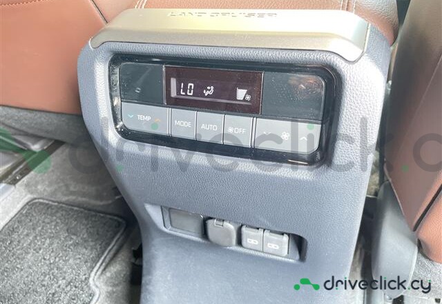 Toyota Land Cruiser 250 Beige