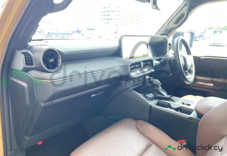 Toyota Land Cruiser 250 Beige