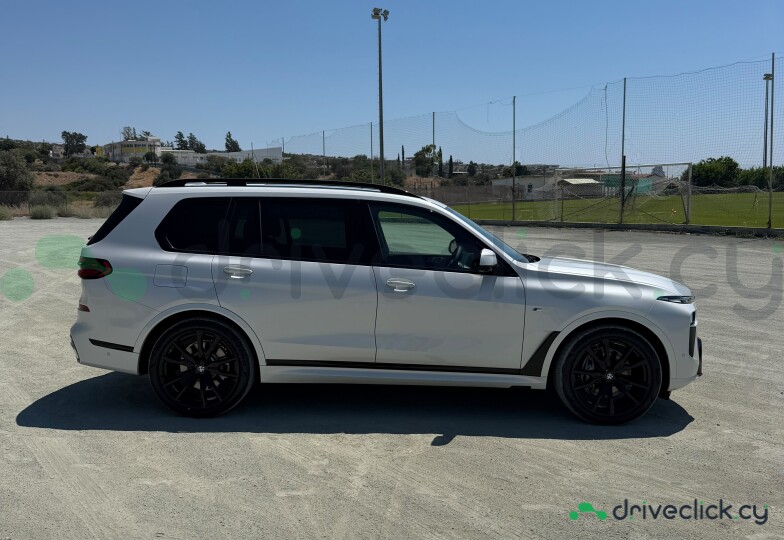 BMW X7 Белый