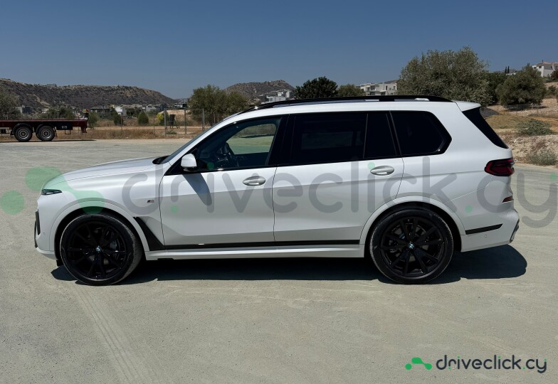 BMW X7 Белый