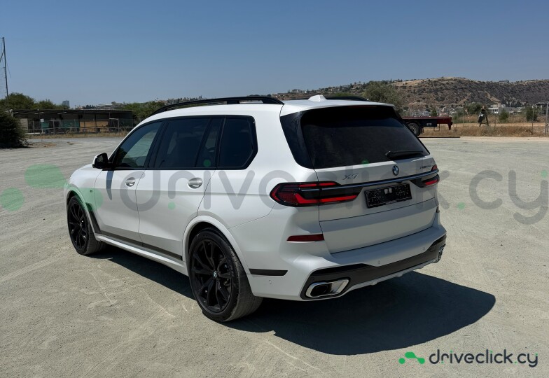 BMW X7 Белый