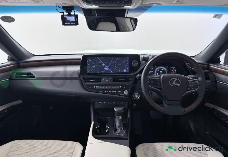 Lexus ES White