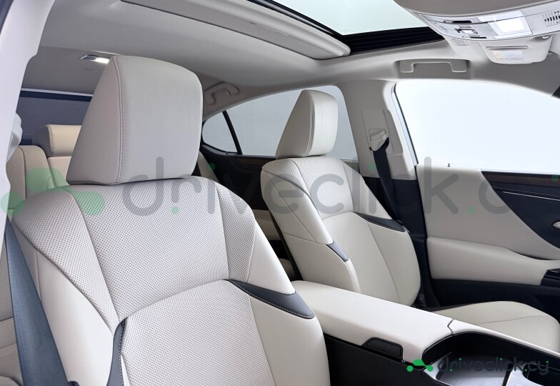 Lexus ES White