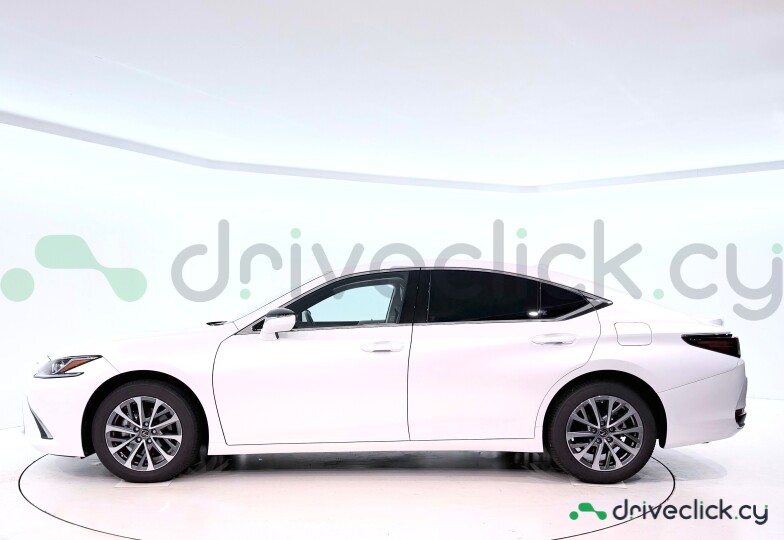 Lexus ES White