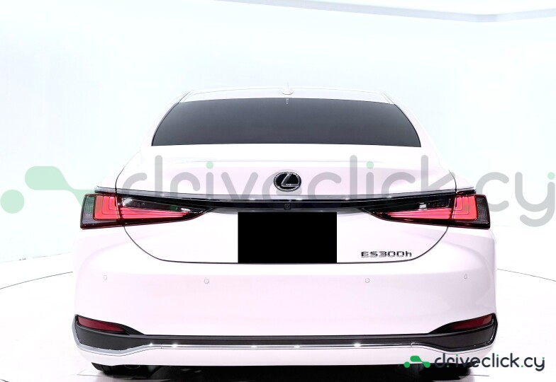 Lexus ES White