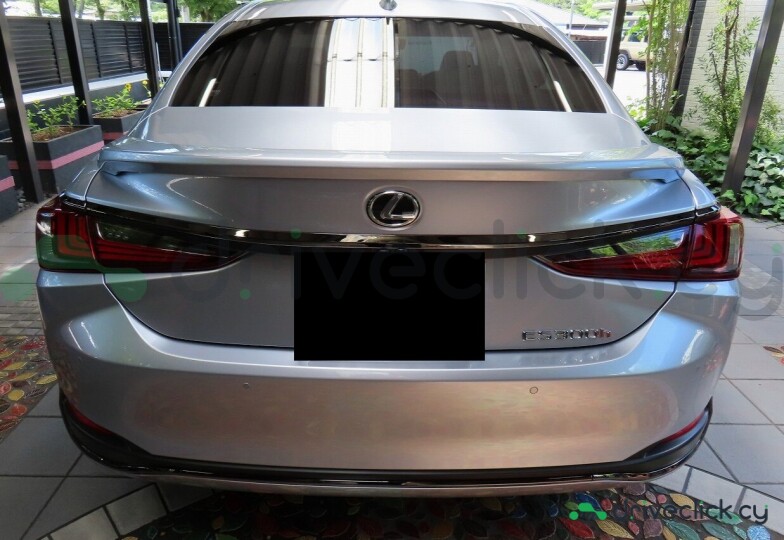 Lexus ES Grey