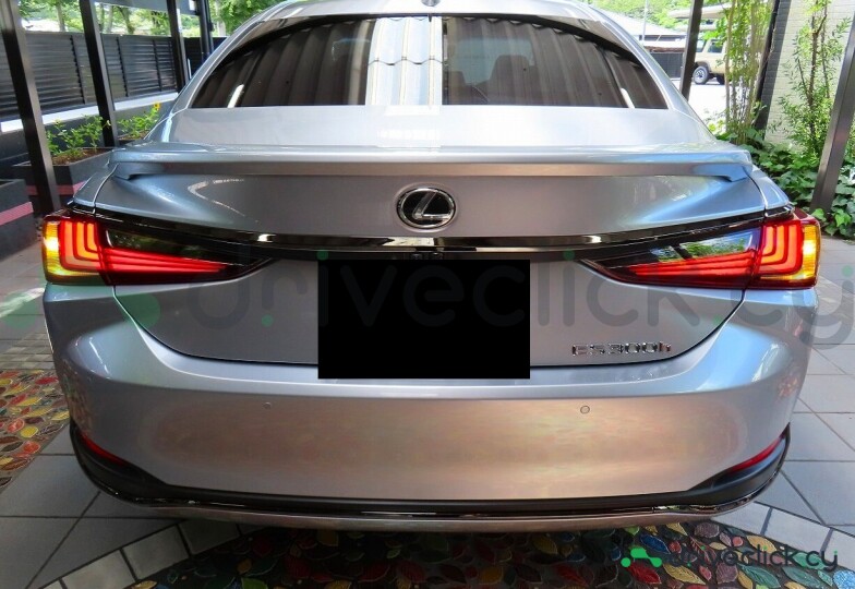 Lexus ES Grey