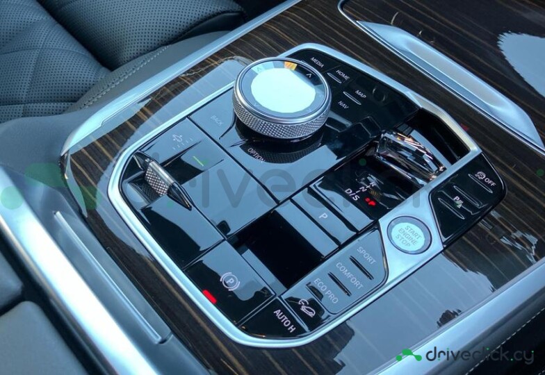 BMW X7 Серый