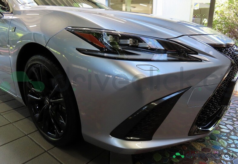 Lexus ES Grey