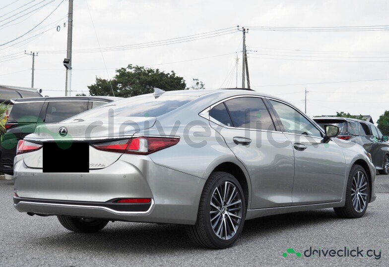 Lexus ES Grey
