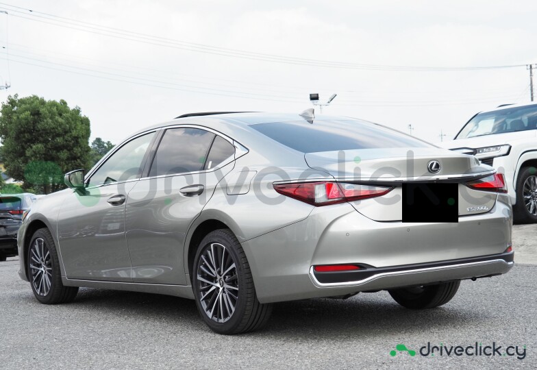 Lexus ES Grey