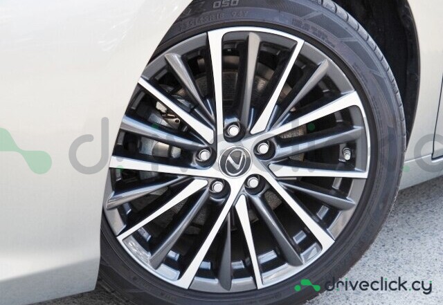 Lexus ES Grey