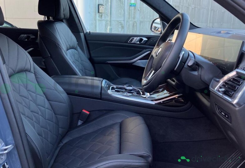 BMW X7 Серый