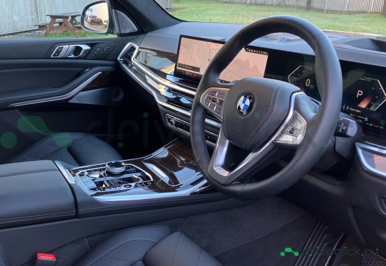 BMW X7 Серый