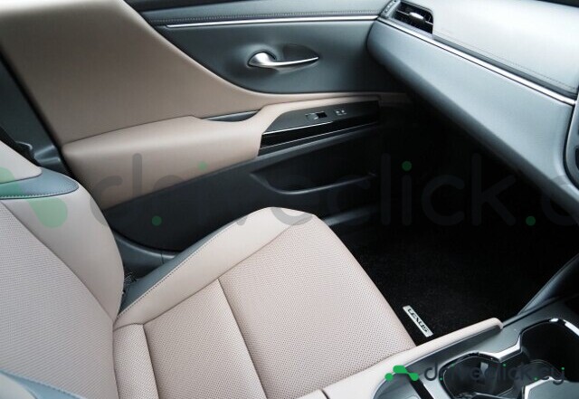 Lexus ES Grey