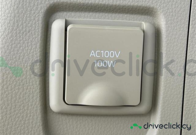 Toyota Land Cruiser 300 White