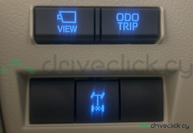 Toyota Land Cruiser 300 White
