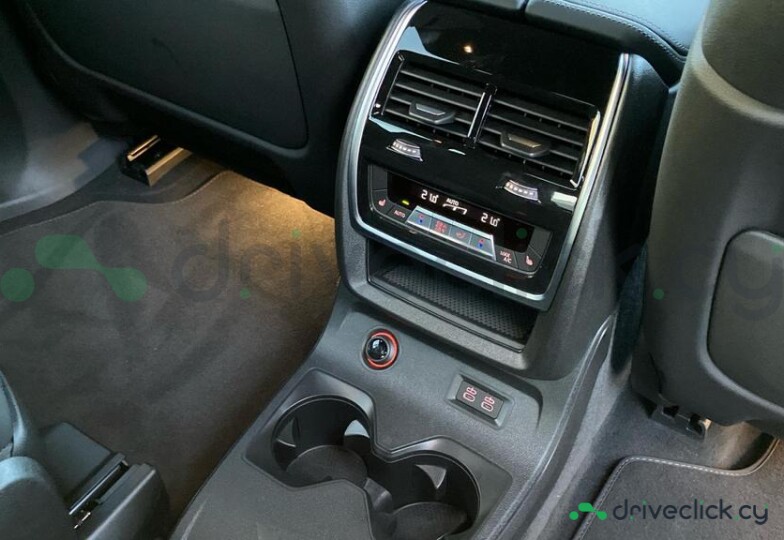 BMW X7 Серый