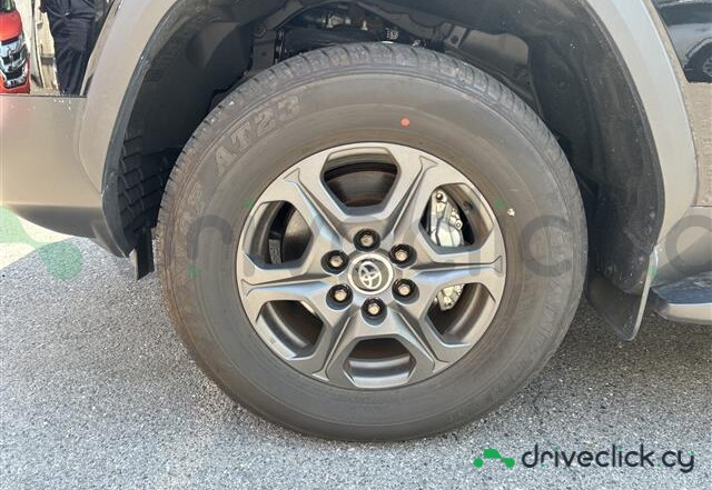 Toyota Land Cruiser 300 Black