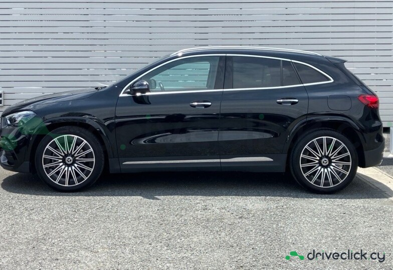 Mercedes GLA-class Black