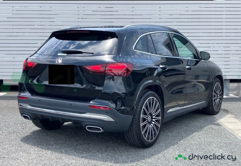 Mercedes GLA-class Black