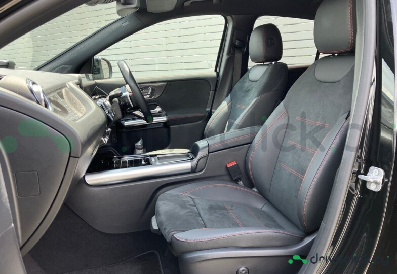 Mercedes GLA-class Black