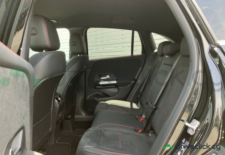 Mercedes GLA-class Black