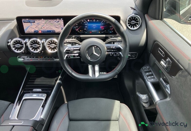 Mercedes GLA-class Black