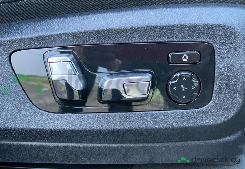 BMW X7 Серый