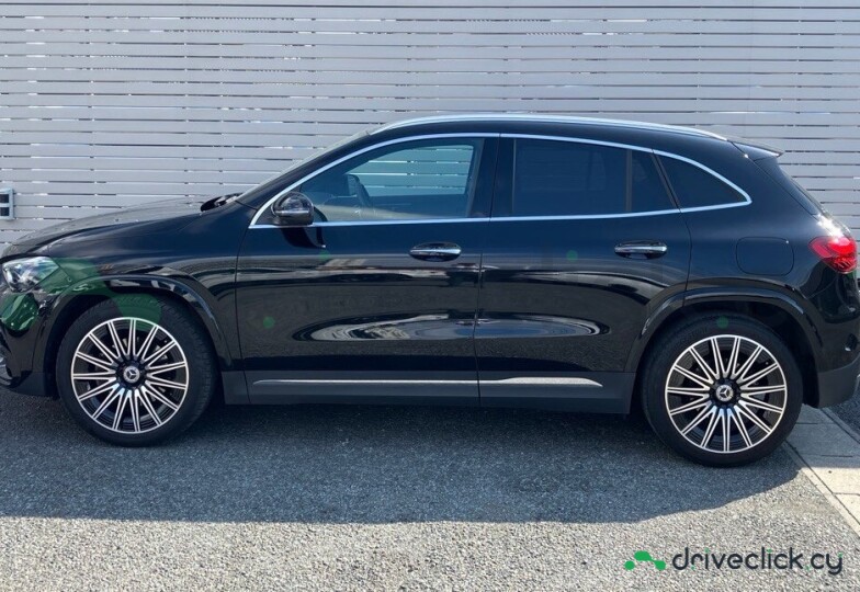 Mercedes GLA-class Black