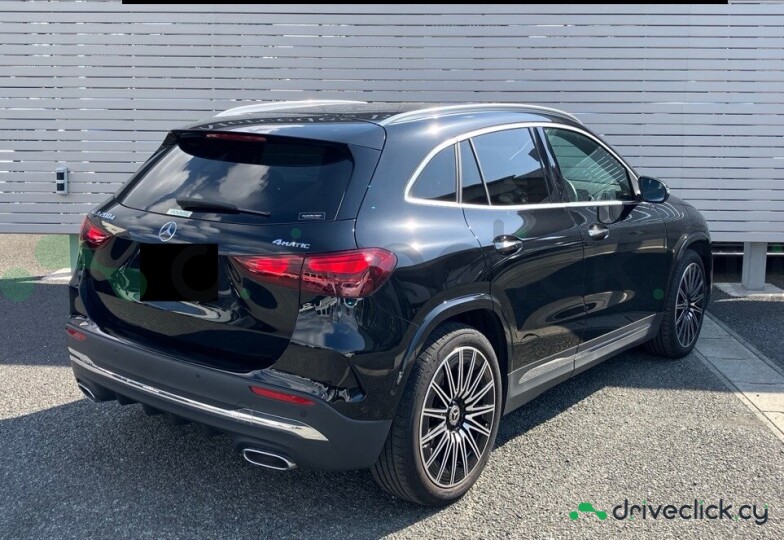 Mercedes GLA-class Black