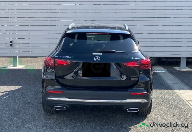 Mercedes GLA-class Black
